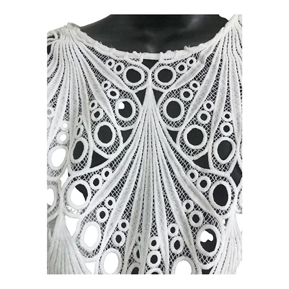 White crochet mesh eyelet laser cut style open back bell sleeve top size M new - Picture 11 of 17